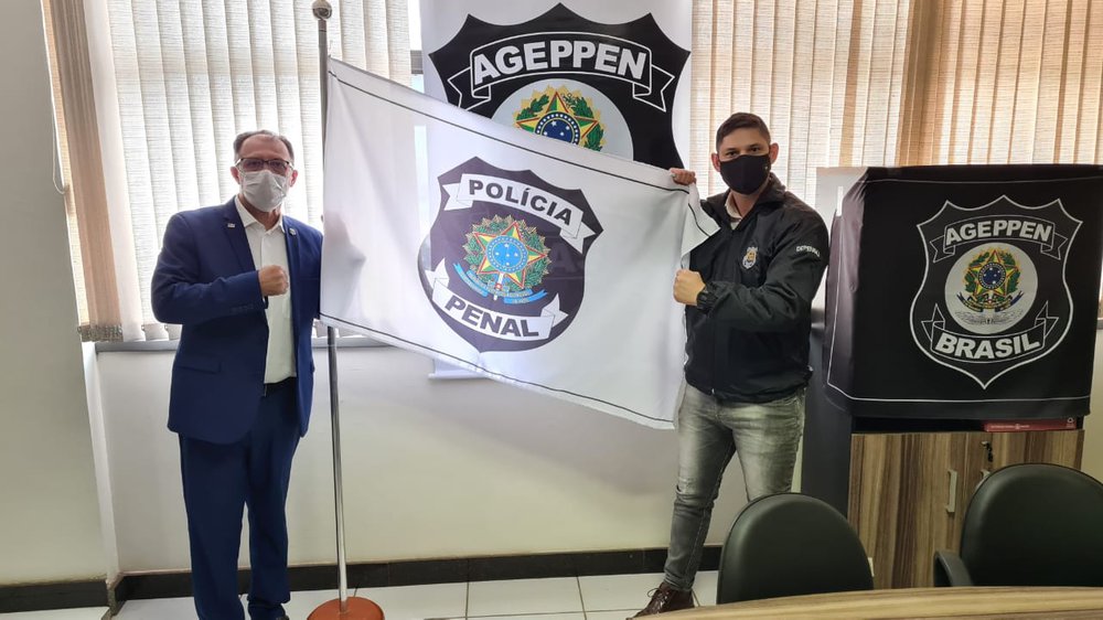 Presidentes da AGEPPEN-BRASIL e do SINDAPPF-DF, Jacinto Teles e Gilvan Albuquerque em defesa da Polícia Penal (Foto: Wesley Bastos/JTNEWS) Presidentes da AGEPPEN-BRASIL e do SINDAPPF-DF, Jacinto Teles e Gilvan Albuquerque em defesa da Polícia Penal (Foto: Wesley Bastos/JTNEWS)