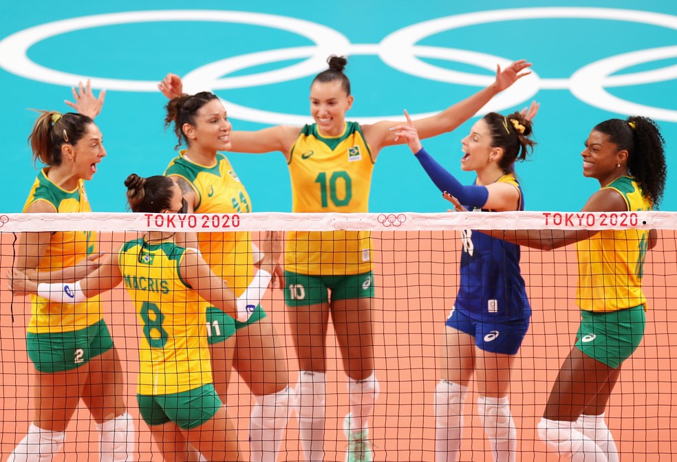 Seleção feminina de vôlei