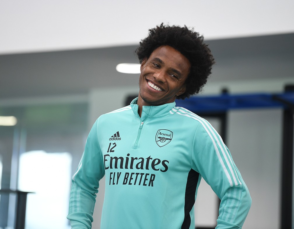 Willian está de saída do Arsenal e interessa ao Corinthians