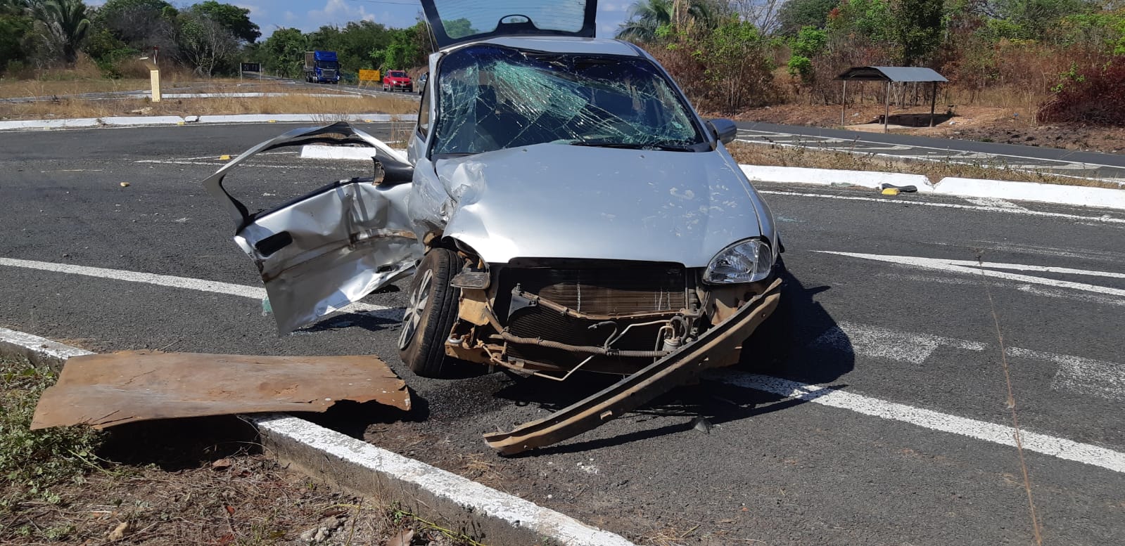 colisão entre carros na BR-316