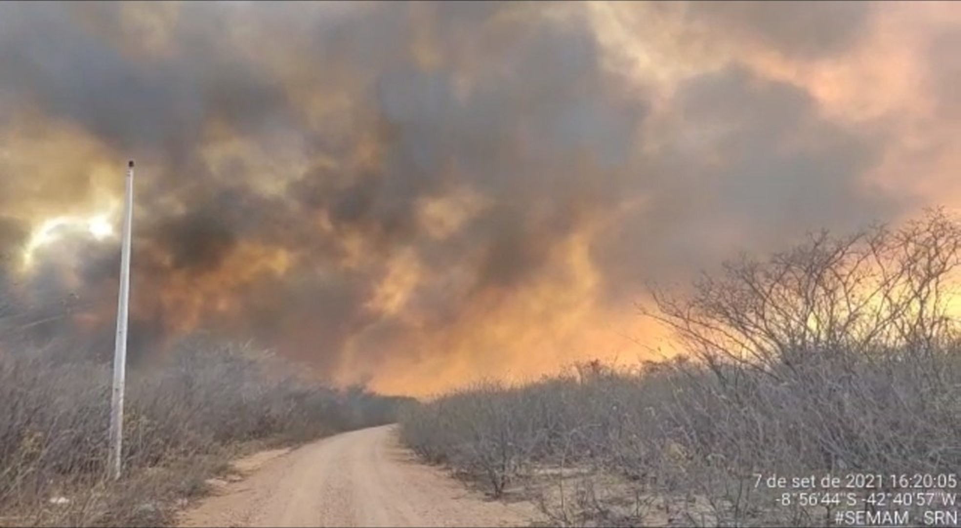 Incêndio atinge zona rural de São Raimundo Nonato e ameaça Parque Nacional da Serra da Capivara