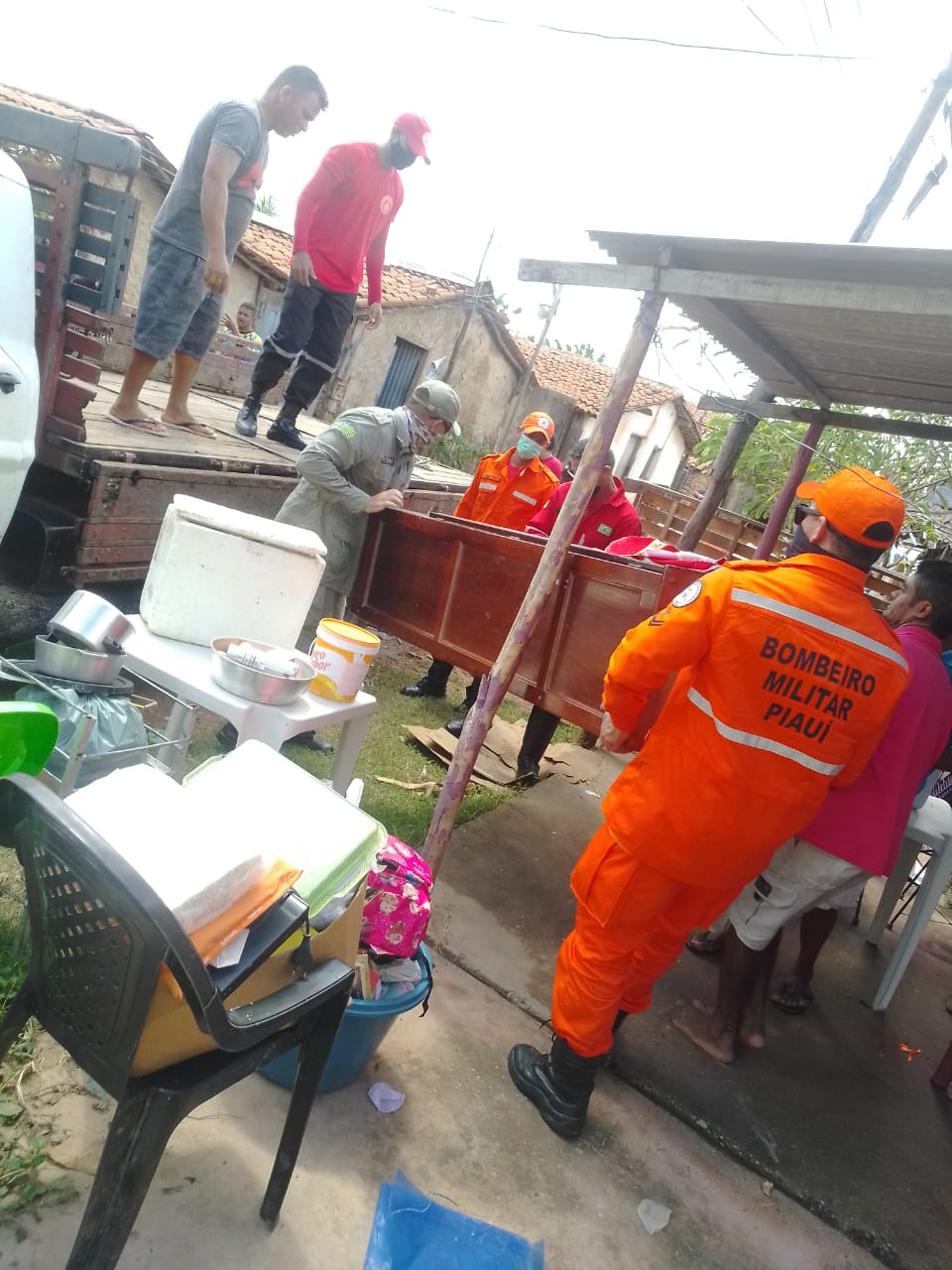 Corpo de Bombeiros atua no atendimento a áreas afetadas pela chuva