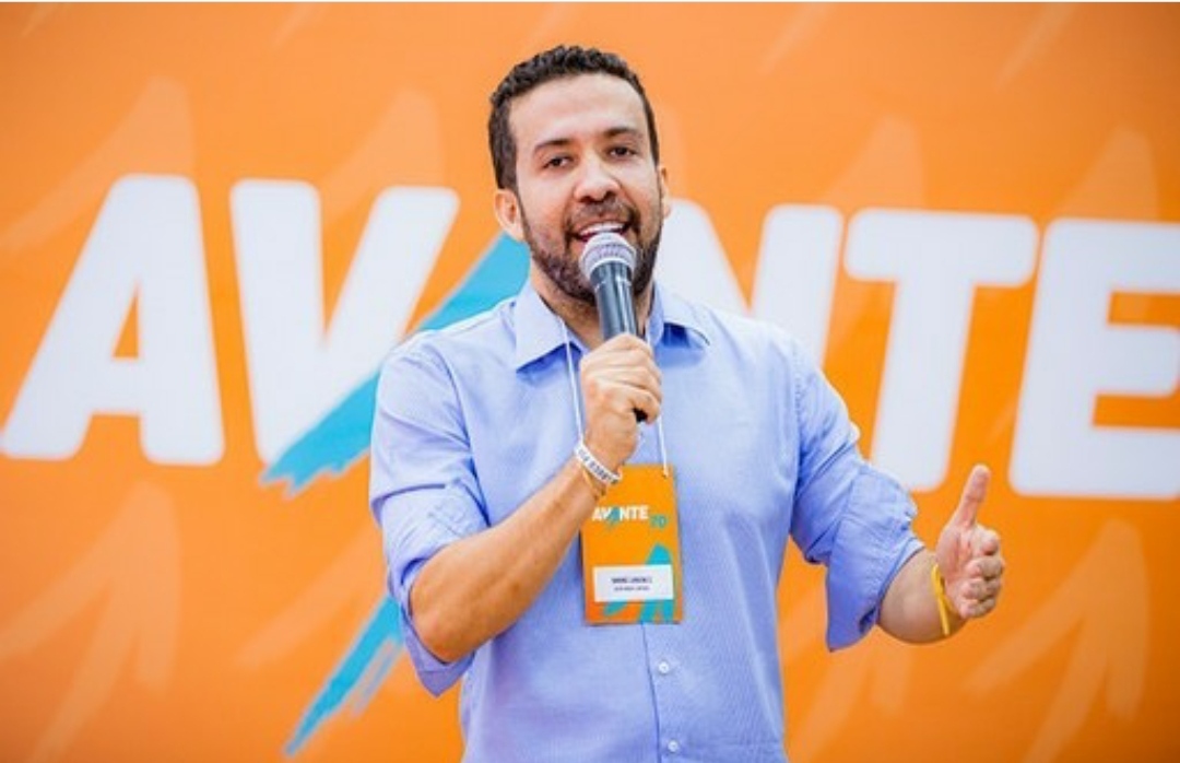 Deputado federal André Janones