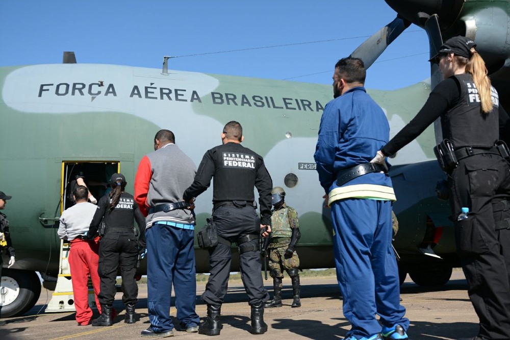 Registro de Operação de remoção de presos do RS para o Sistema Penitenciário Federal