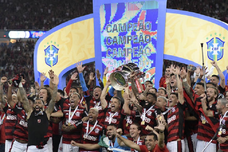 Flamengo vence Corinthians nos pênaltis e conquista Copa do Brasil