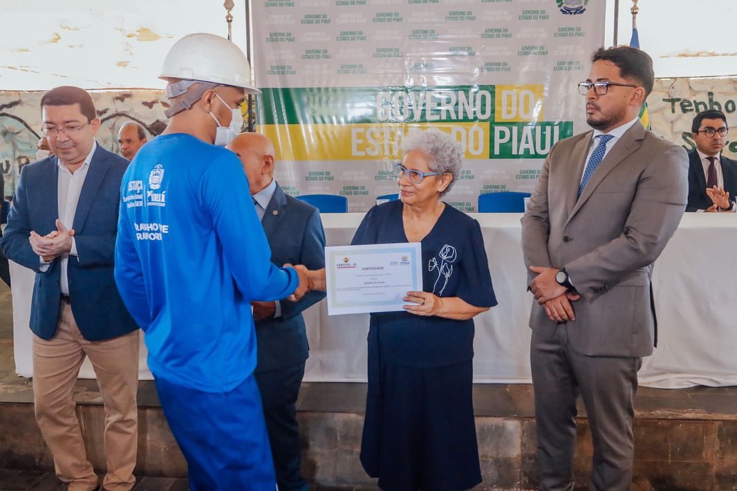Governadora Regina Sousa participa de solenidade de entrega dos certificados para reeducandos do sistema prisional