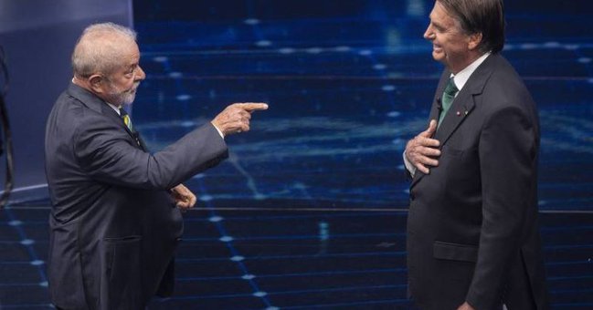 "Todo mundo sabe o que ele fez", diz Lula sobre prisão de Bolsonaro