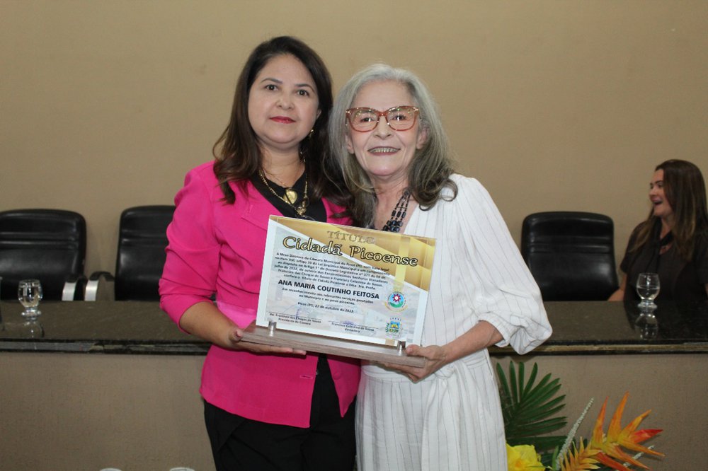 Ana Maria Coutinho e Secretária de Educação Noêmia Marques (Foto: Edivan Araújo) Ana Maria Coutinho e Secretária de Educação Noêmia Marques (Foto: Edivan Araújo)
