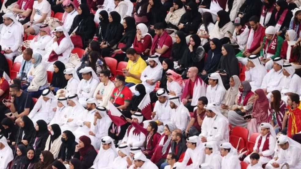 No Catar, ao contrário de outras nações muçulmanas, as mulheres têm acesso aos estádios