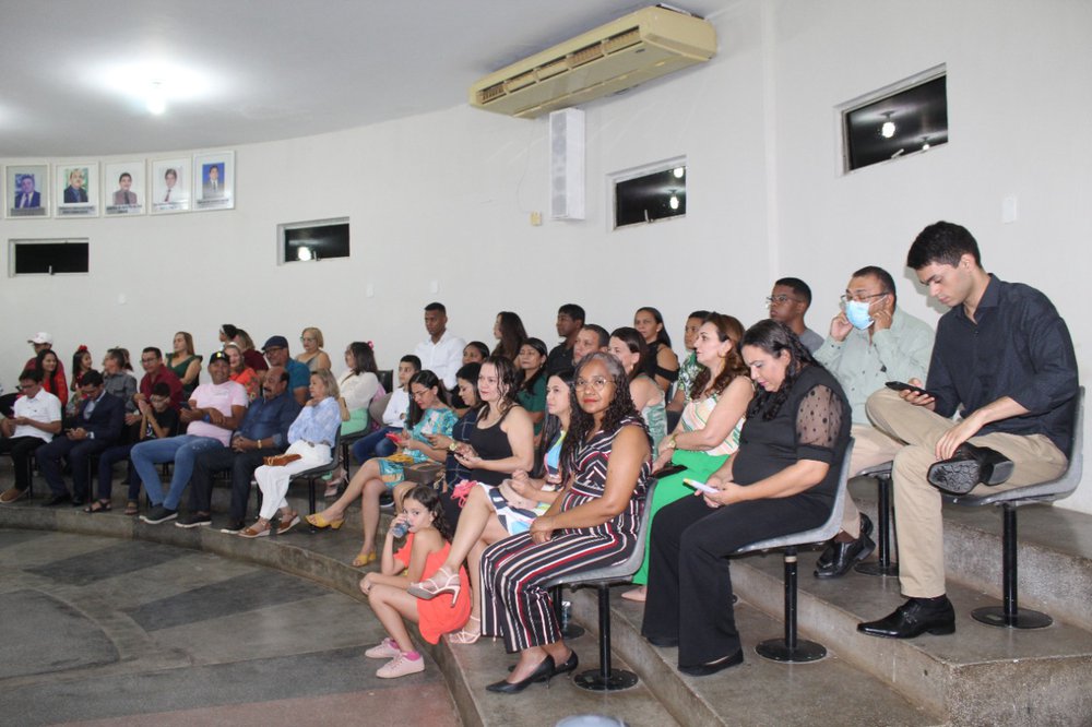 Solenidade para a entrega do título de cidadania para a professora Ana Maria Feitosa Coutinho (Foto: Edivan Araújo) Solenidade para a entrega do título de cidadania para a professora Ana Maria Feitosa Coutinho (Foto: Edivan Araújo)