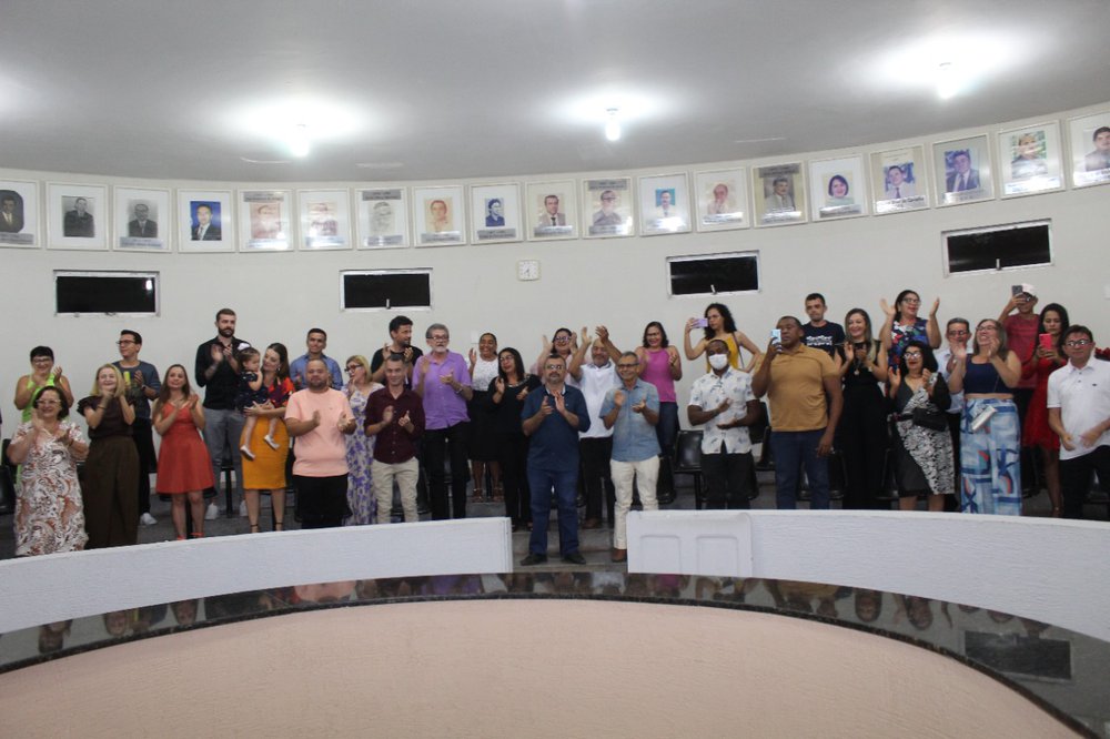 Solenidade para a entrega do título de cidadania para a professora Ana Maria Feitosa Coutinho (Foto: Edivan Araújo) Solenidade para a entrega do título de cidadania para a professora Ana Maria Feitosa Coutinho (Foto: Edivan Araújo)