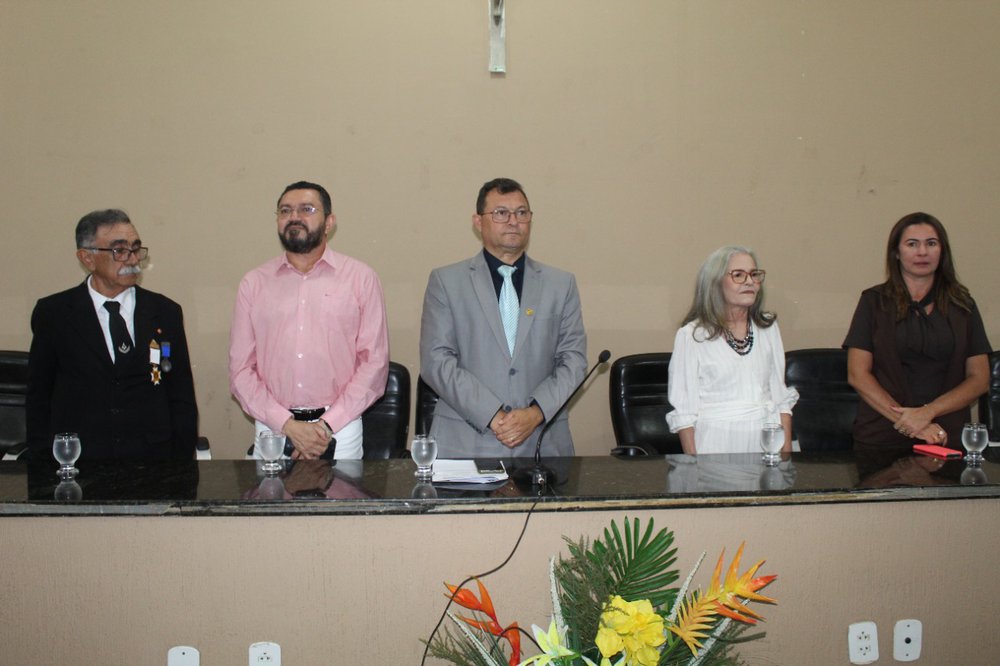 Solenidade para a entrega do título de cidadania para a professora Ana Maria Feitosa Coutinho (Foto: Edivan Araújo) Solenidade para a entrega do título de cidadania para a professora Ana Maria Feitosa Coutinho (Foto: Edivan Araújo)