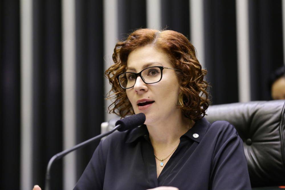 Carla Zambelli tem pedido negado por Alexandre de Moraes