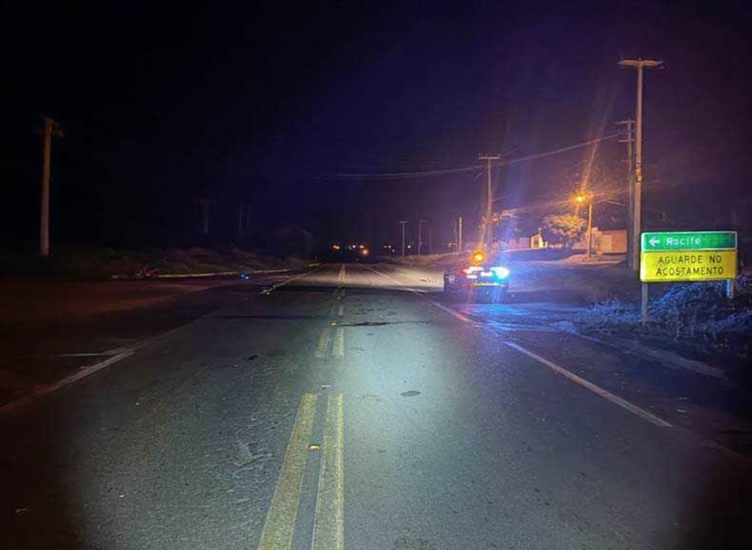 Motociclista fica gravemente ferido após bater em objeto na BR-407