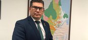 Policial penal e deputado do AP, Jory Oeiras. Registro no gabinete do senador Davi Alcolumbre ao lado mapa do Amapá