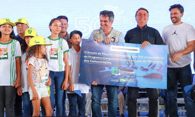 Presidente Jair Bolsonaro inaugura sistema 5G em fazenda no Piauí