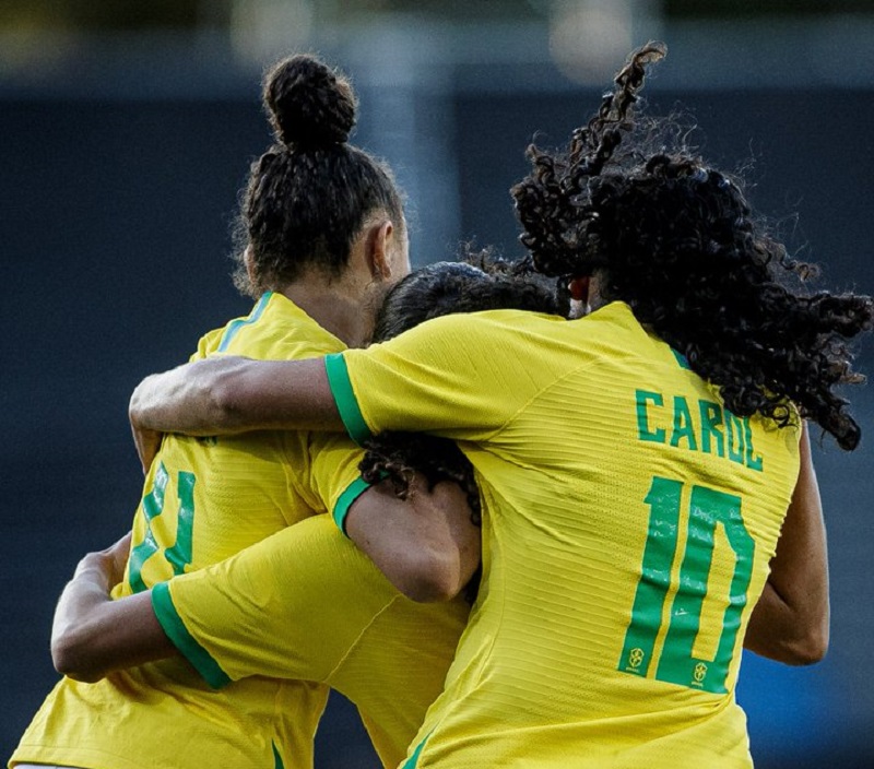 Seleção feminina supera Paraguai por 5 a 0