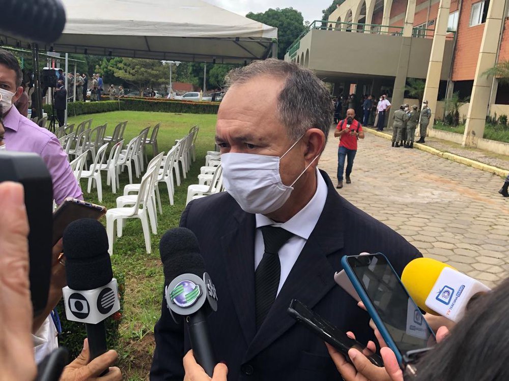 Acompanhando a governadora Regina Sousa na posse do novo comandante da PM, o secretário de governo Antônio Neto que destacou o saneamento das contas públicas (Foto: Jacinto Teles/JTNEWS) Acompanhando a governadora Regina Sousa na posse do novo comandante da PM, o secretário de governo Antônio Neto que destacou o saneamento das contas públicas (Foto: Jacinto Teles/JTNEWS)