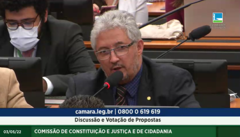 Deputado federal Subtenente Gonzaga (MG) durante defesa do requerimento na CCJ