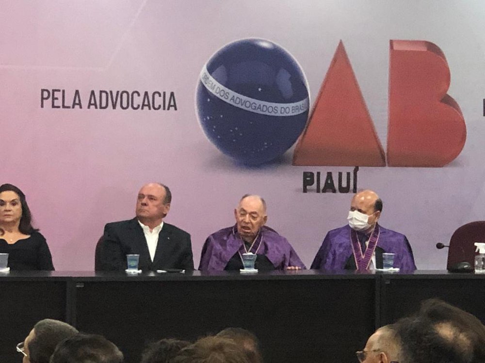 Homenagem da OAB e da APL ao jurista e escritor Celso Barros Coelho (Foto: Jacinto Teles/JTNEWS) Homenagem da OAB e da APL ao jurista e escritor Celso Barros Coelho (Foto: Jacinto Teles/JTNEWS)