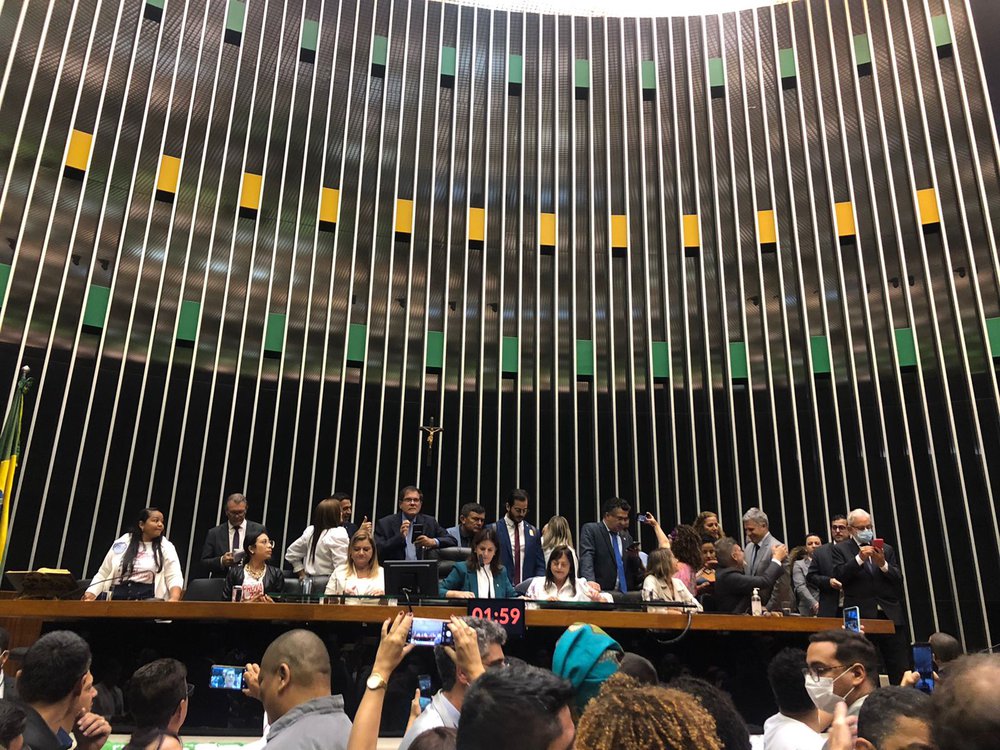 Piso salarial da enfermagem é aprovado na Câmara dos Deputados (Foto: Grazi Mantovaneli/JTNEWS) Piso salarial da enfermagem é aprovado na Câmara dos Deputados (Foto: Grazi Mantovaneli/JTNEWS)