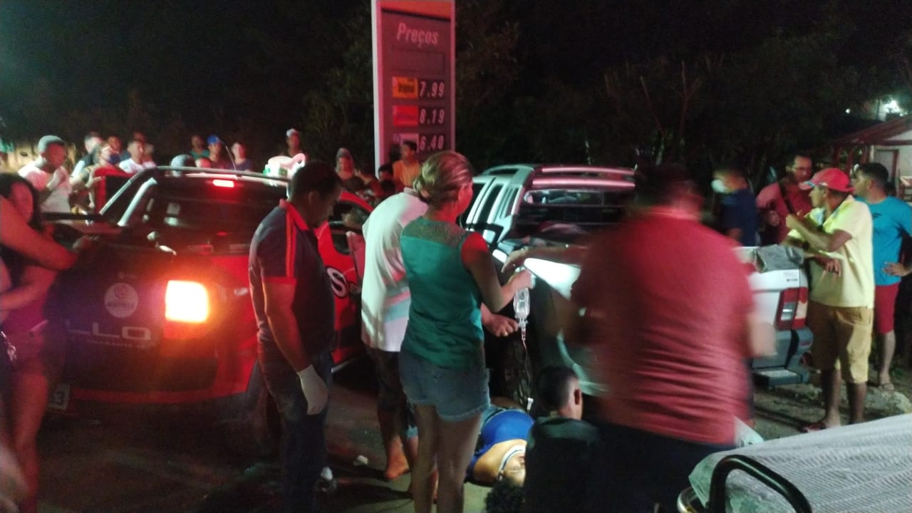 Colisão entre dois veículos deixa vários feridos em Angical do Piauí