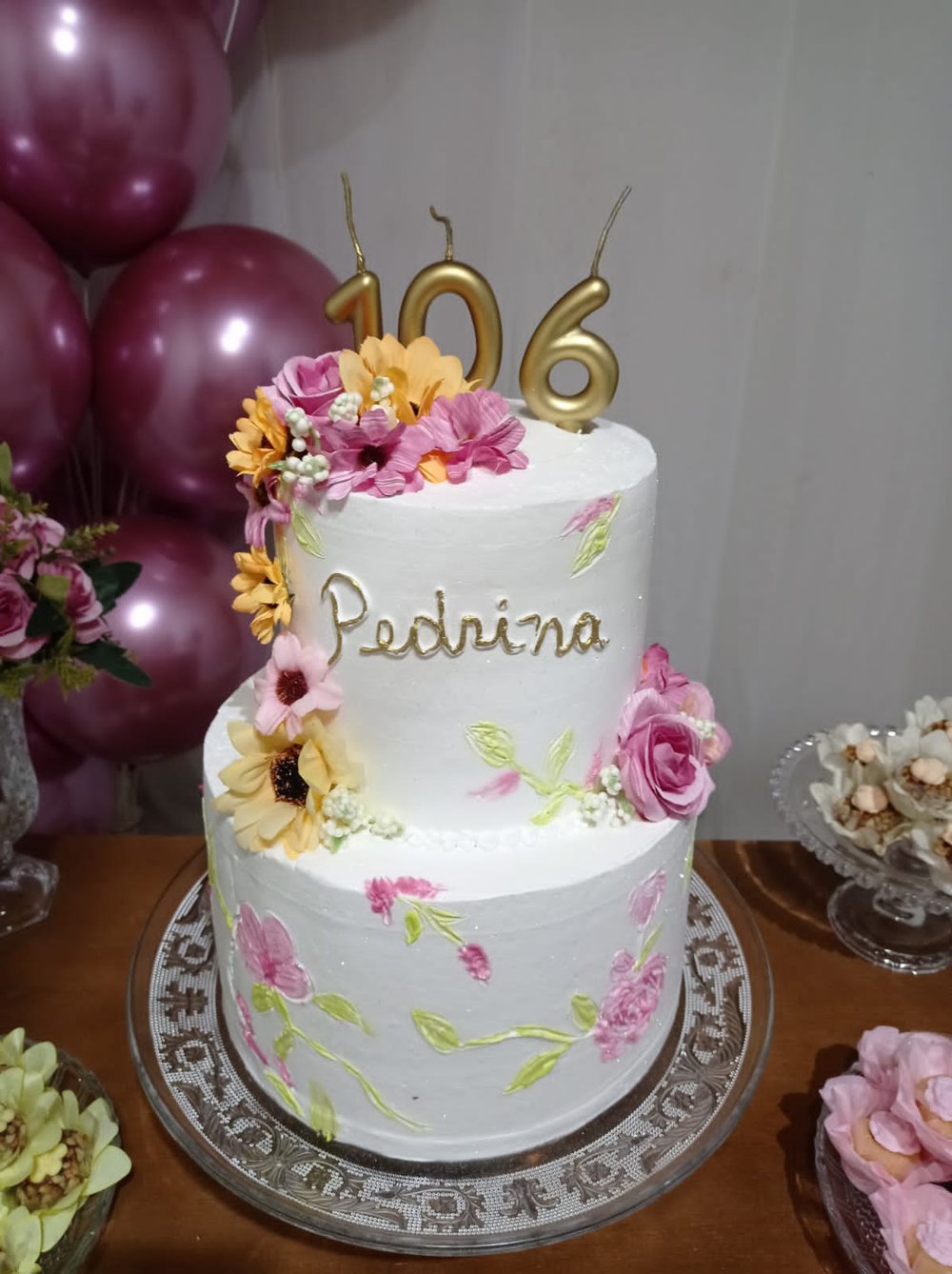 Confraternização em comemoração aos 106 anos de Dona Pedrina (Foto: Arquivo Familiar) Confraternização em comemoração aos 106 anos de Dona Pedrina (Foto: Arquivo Familiar)