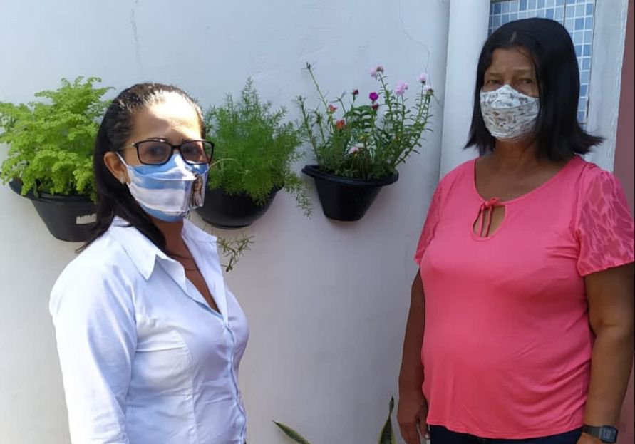 Maria das Virgens Teles Coutinho ao lado de sua irmã mais nova Conceição Teles (Foto: Arquivo Pessoal cedido ao JTNEWS) Maria das Virgens Teles Coutinho ao lado de sua irmã mais nova Conceição Teles (Foto: Arquivo Pessoal cedido ao JTNEWS)