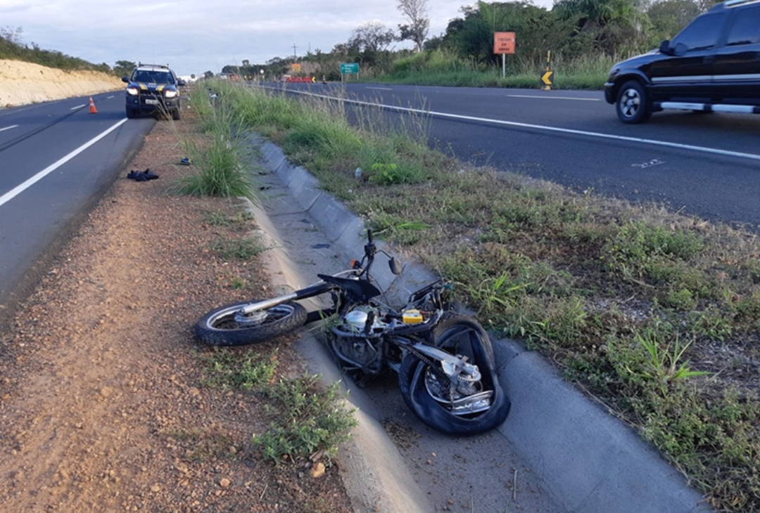 Motociclista morre após ser atingido por carro na BR-316