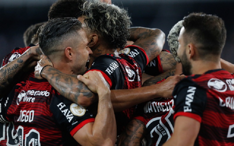 Flamengo vence Botafogo e retorna à vice-liderança do Brasileirão