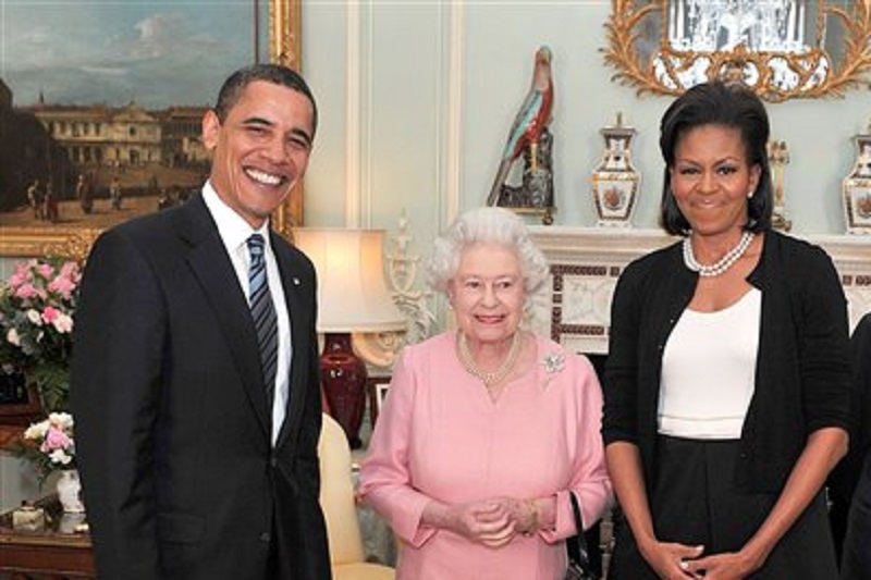 Barack Obama presta homenagem com a rainha Elizabeth II,