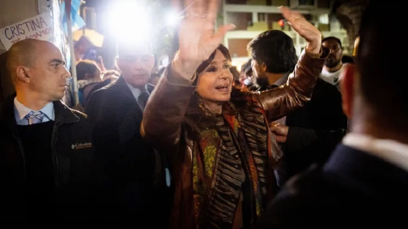 Vice-presidente da Argentina, Cristina Fernandez antes de sofrer o ataque, em Buenos Aires