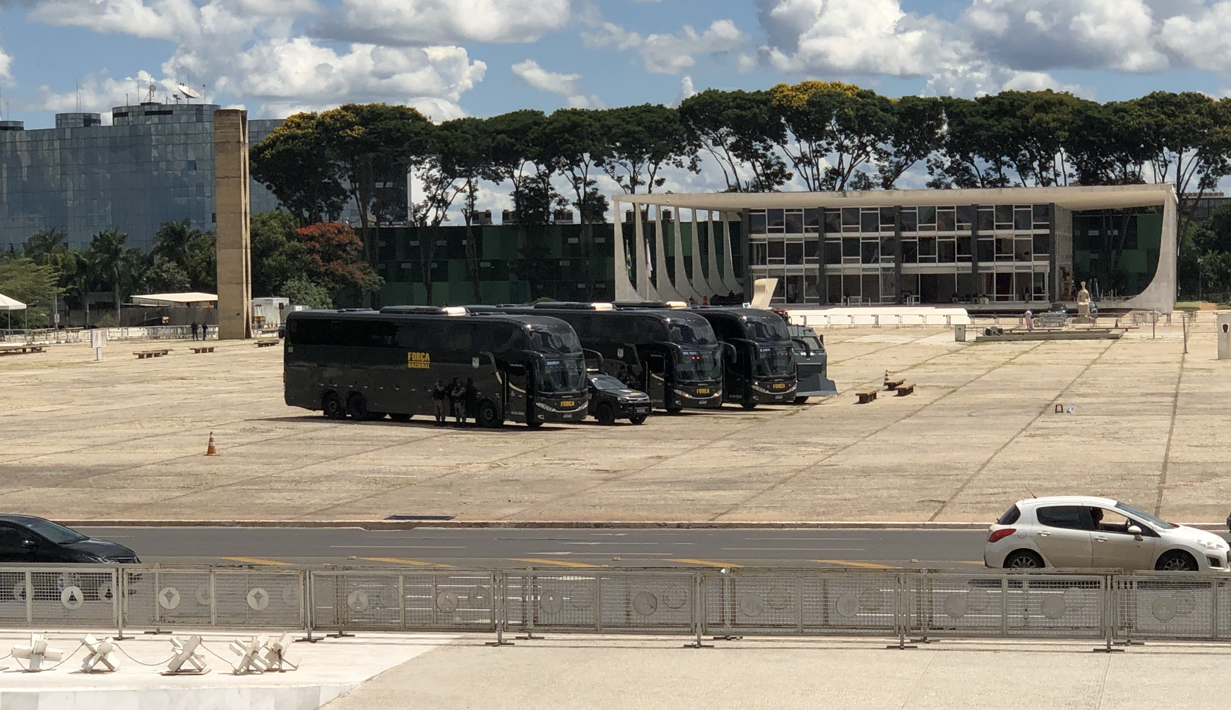 STF visto a partir do Salão Nobre do Palácio do Planalto em Brasília, presença da Força Nacional é vista ostensivamente