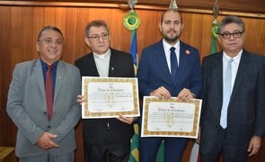 Outorga de Cidadania ao Pe. Carlos Sales e ao Juiz Thiago Aleluia