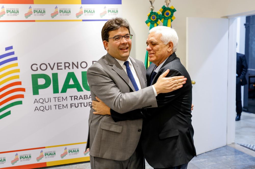 Na imagem, Rafael Fonteles e Themístocles Filho.