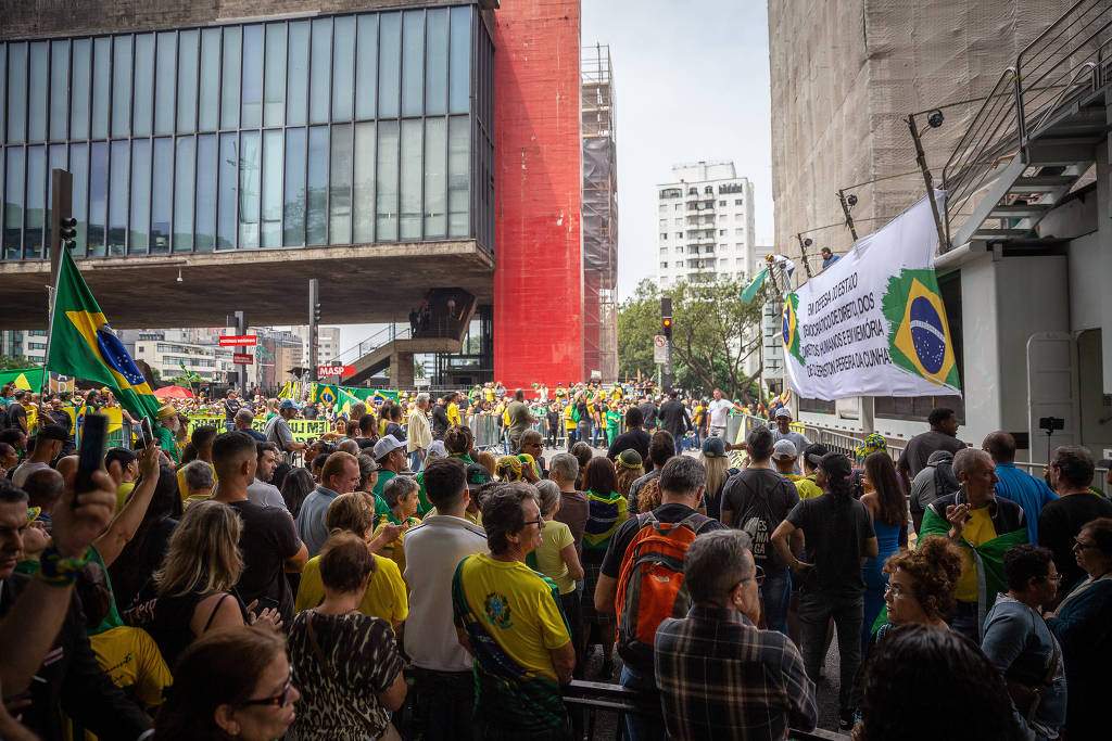 Protesto na Paulista contra a morte de Cleriston Pereira, 46, preso no ataque golpista de 8 de janeiro.