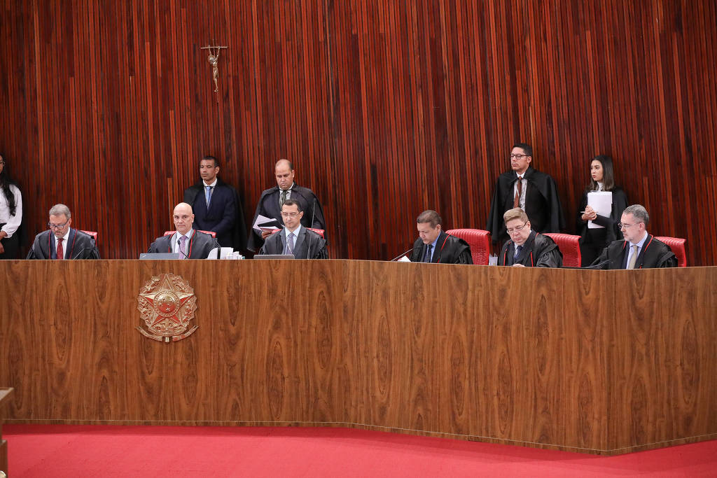 Sessão do TSE para julgamento do ex-presidente Jair Bolsonaro.