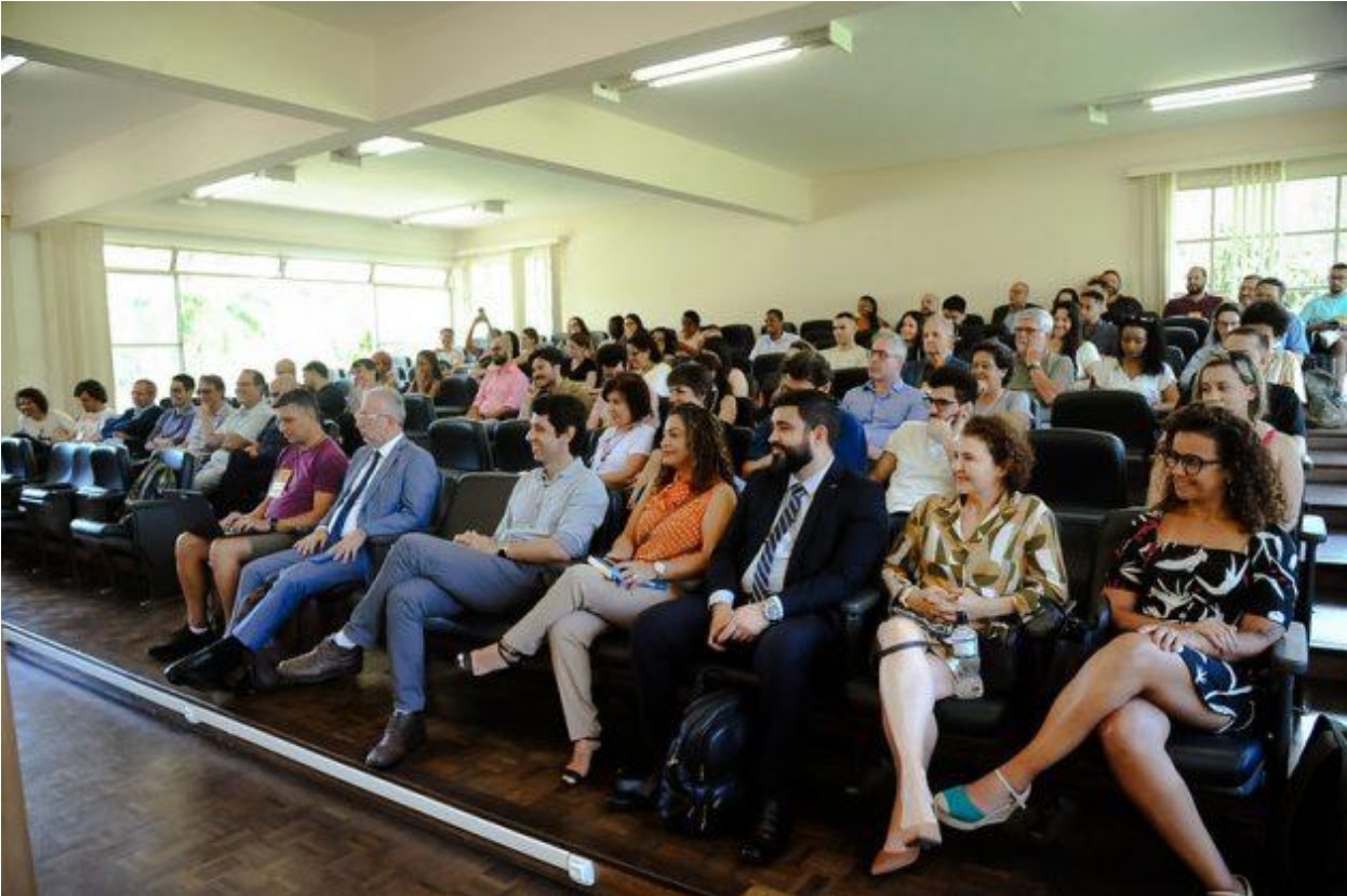 Registro do lançamento da obra “Prisões, Violência e Sociedade: Saberes em Perspectivas”.