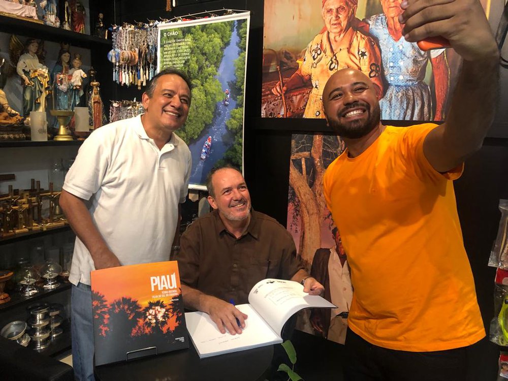 Jorge Holanda, André Pessoa e Edson durante lançamento de Piauí Terra Querida (Foto: Jacinto Teles/JTNEWS) Jorge Holanda, André Pessoa e Edson durante lançamento de Piauí Terra Querida (Foto: Jacinto Teles/JTNEWS)
