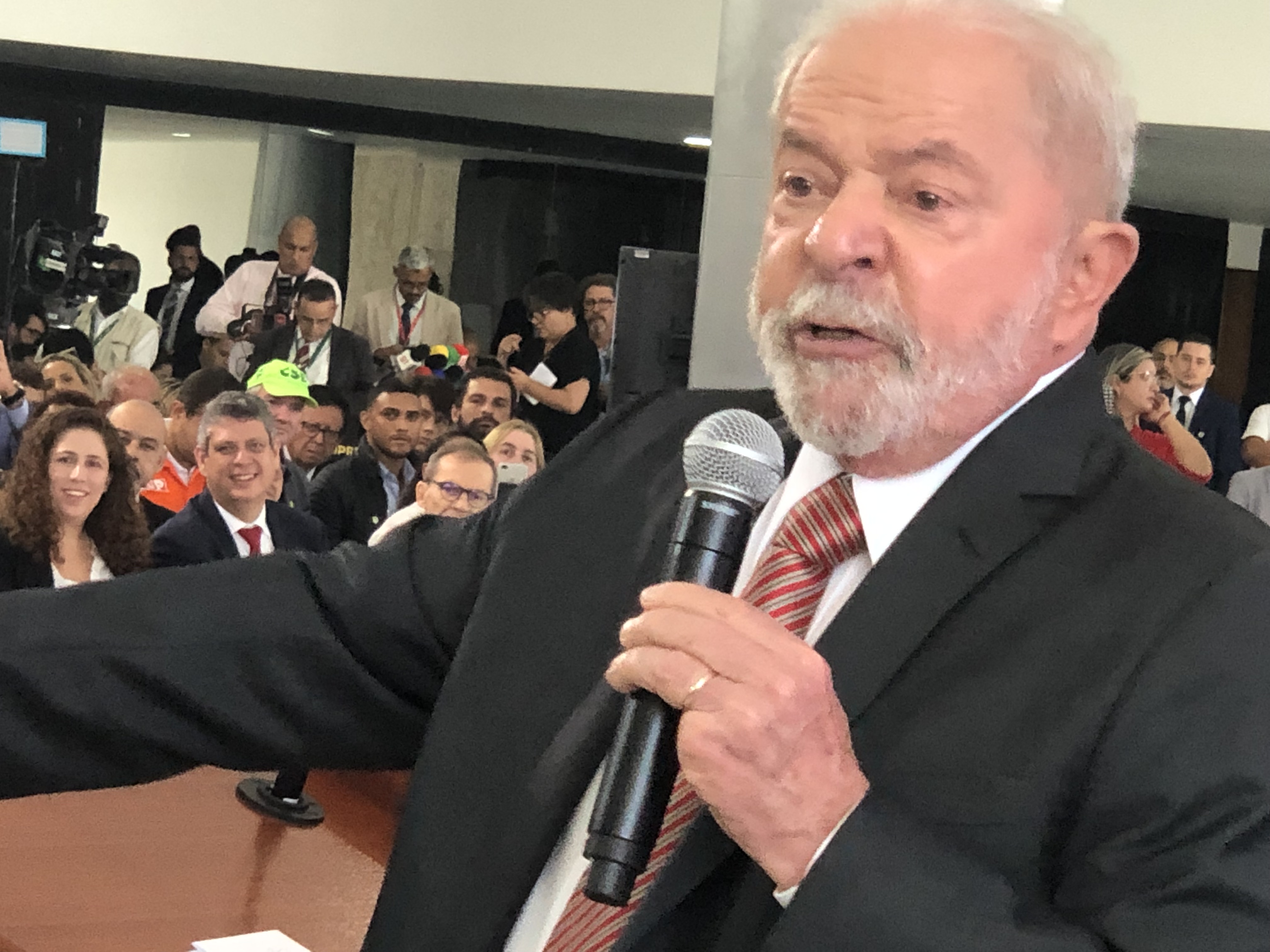 Lula enfatiza acerca da Democracia como valor fundamental do Povo