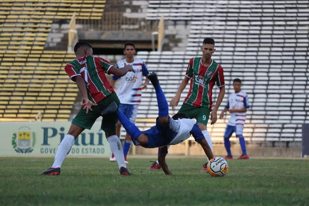 Rafael Fonteles sanciona leis que criam o Sistema de Incentivo ao Esporte do Piauí e o novo Bolsa Atleta