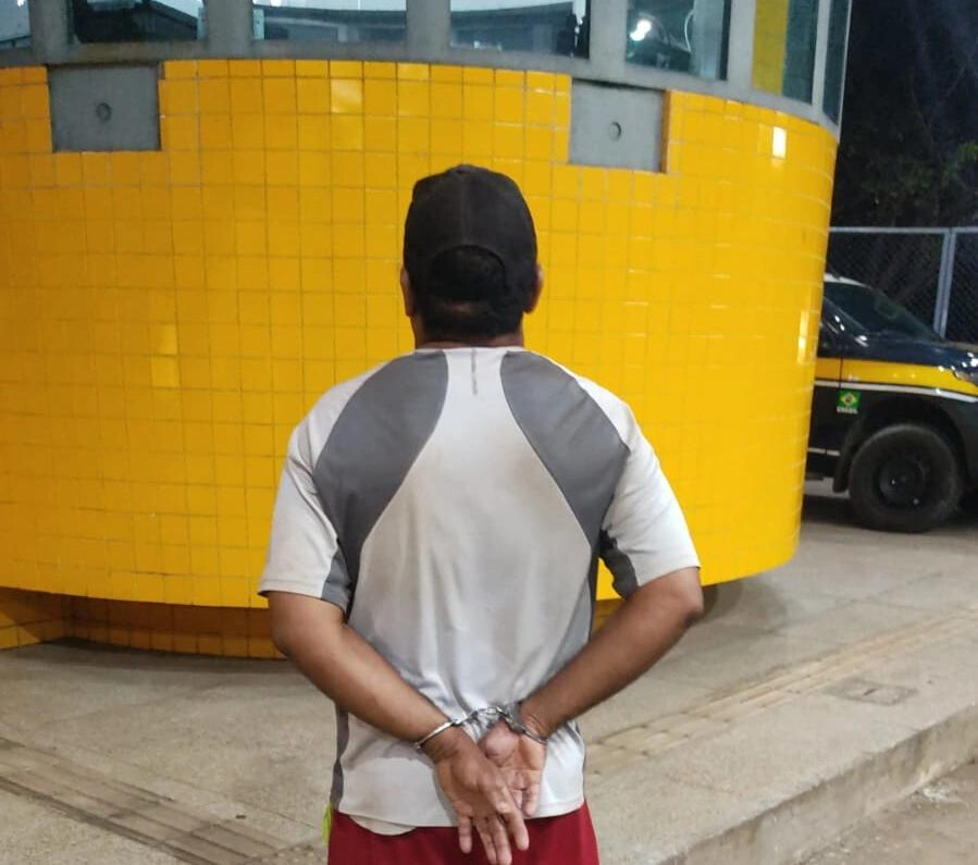 Caminhoneiro Ubirajara Muniz Júnior, preso em flagrante carregando tabletes de pasta base e cocaína avaliados em R$ 7 milhões