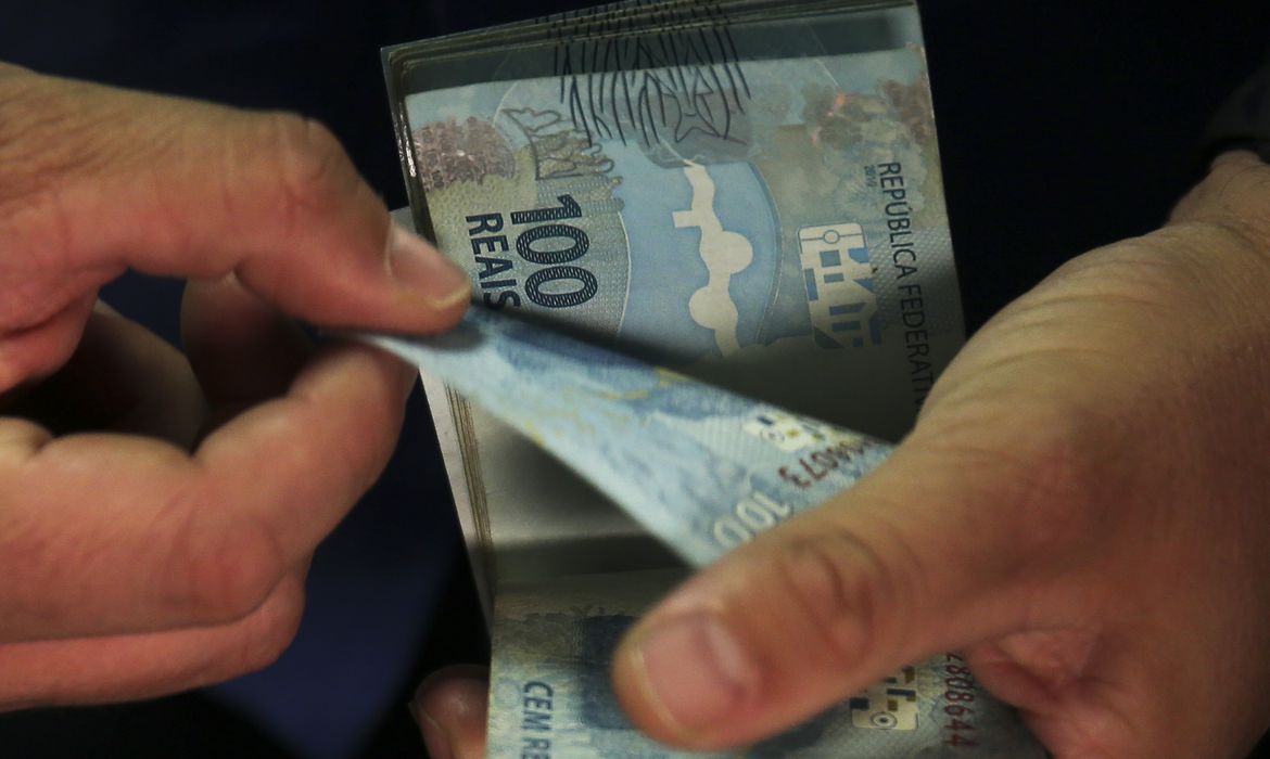 Gastos com Bolsa Família devem somar R$ 169,5 bilhões.