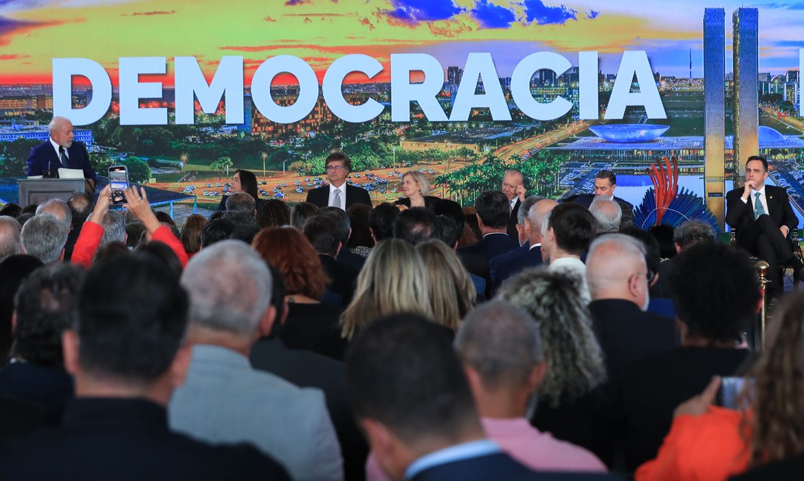 Ato no Congresso Nacional demonstra força da Democracia