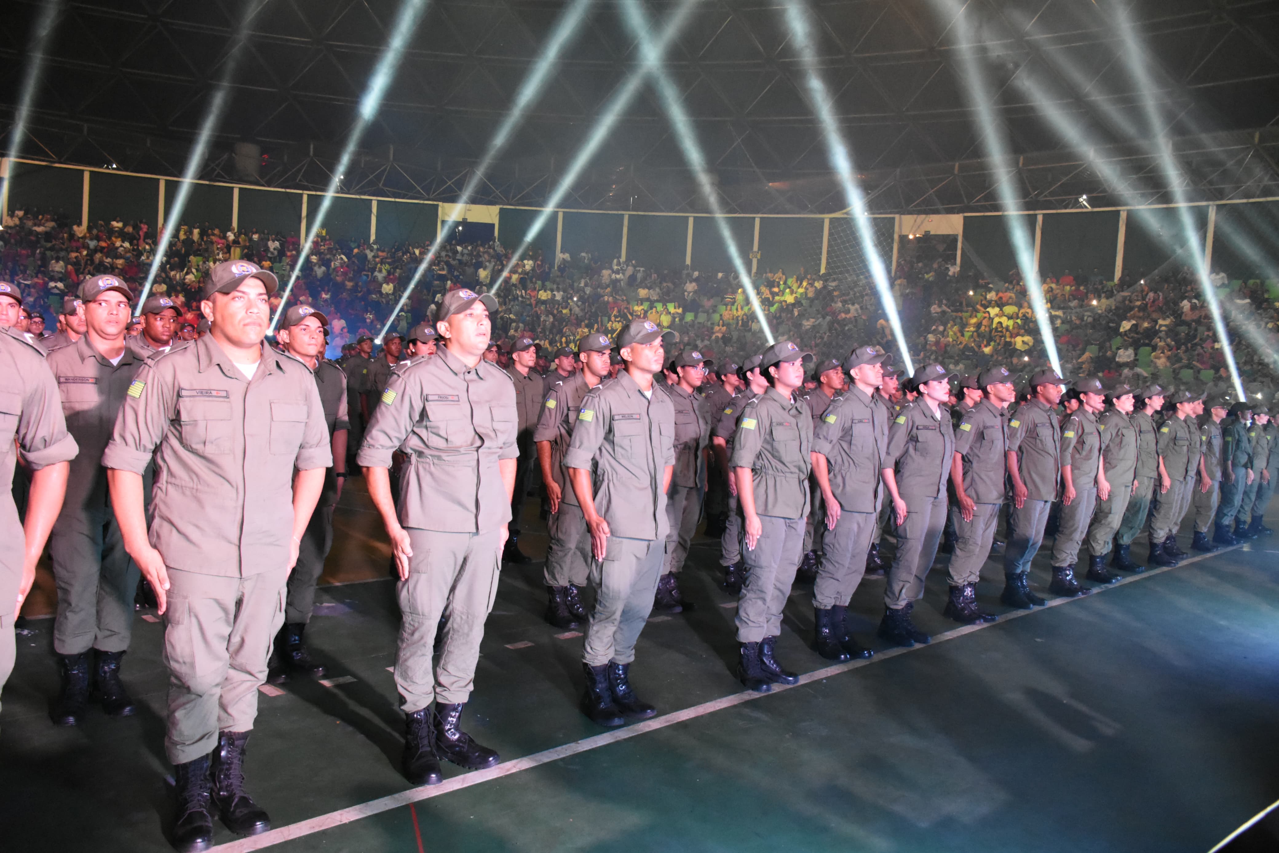 Autoridades entregam certificados de Formação aos novos policiais militares do Piauí
