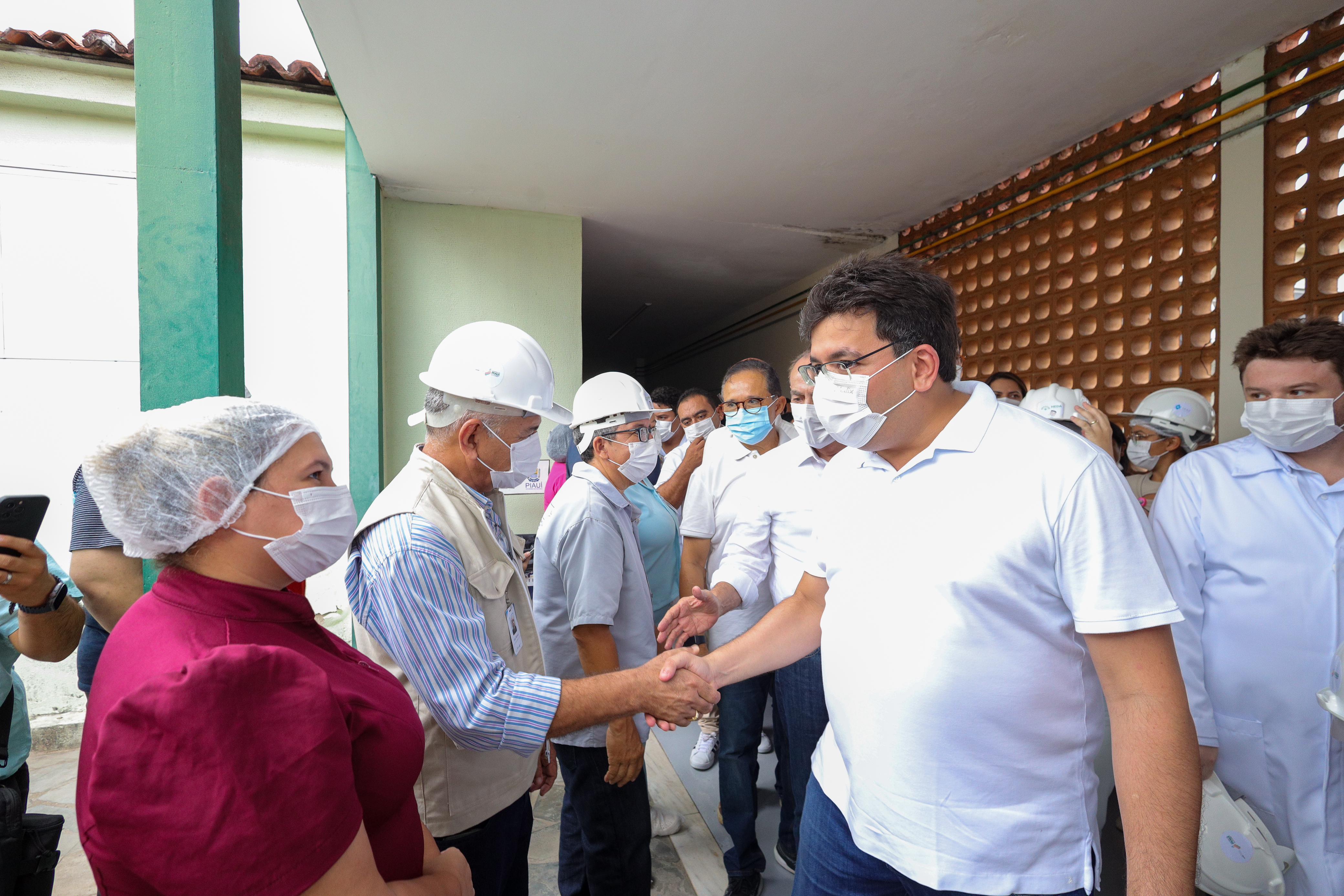 Governador Rafael Fonteles na visita ao ao Heda