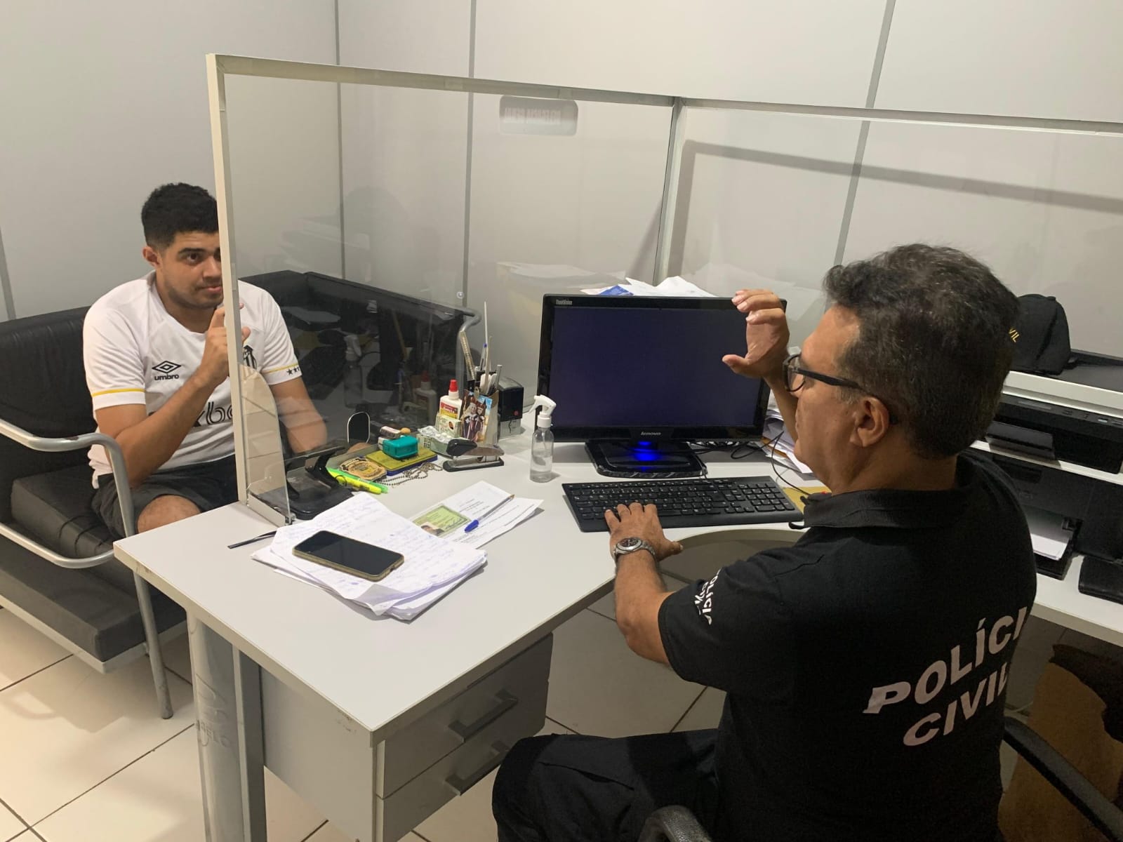 Atendimento humanizado com o uso de libras