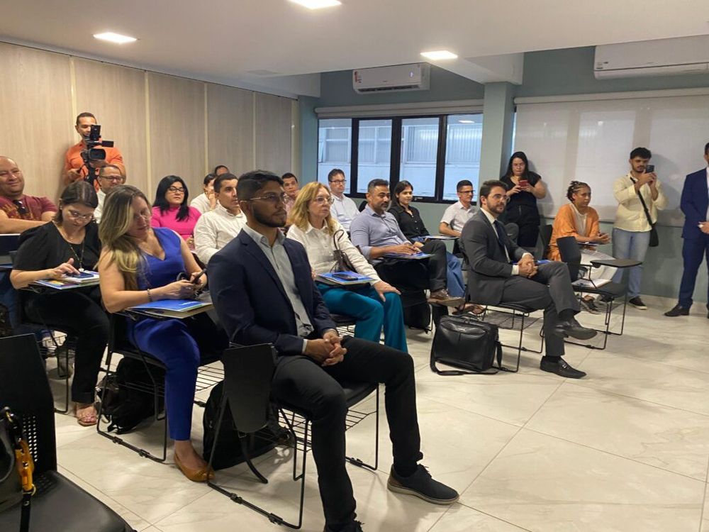 A aula inaugural foi realizada na tarde desta segunda-feira (18), no prédio da Escola Superior de Advocacia da OAB-PI.