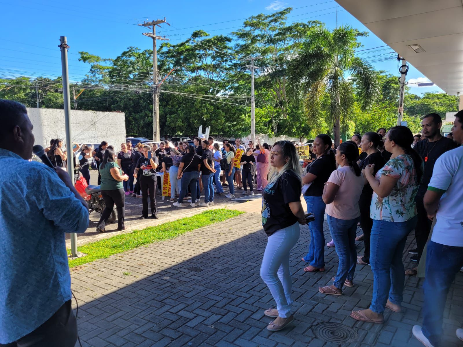 Enfermeiros de hospitais particulares de Teresina paralisam atividades