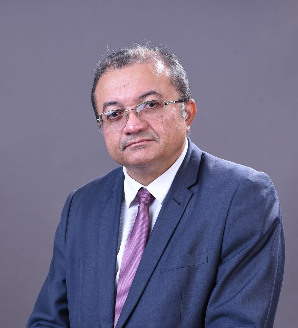Reginaldo Miranda, Advogado e escritor. Membro titular da Academia Piauiense de Letras e do Instituto Histórico e Geográfico do Piauí